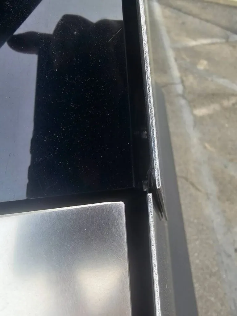 Відкликані Tesla Cybertruck повернули власникам у ще гіршому стані — photo 2
