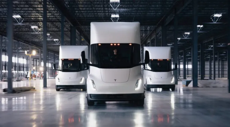 Завод Tesla для виробництва електричних вантажівок Semi вже збудовано у Неваді! — photo 39959