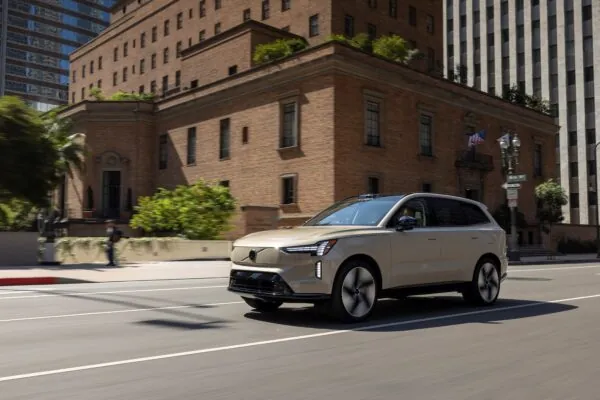 Volvo EX90 здобув титул «Розкішний автомобіль року» від премії World Car Awards — photo 39974