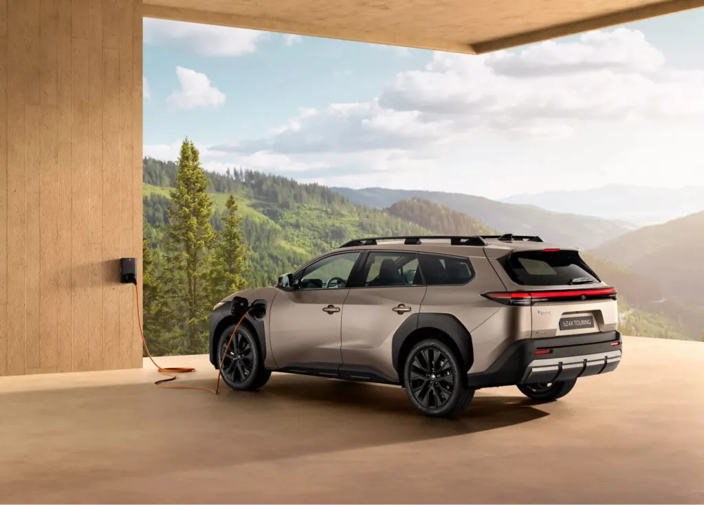 Toyota bZ Woodland – это электрический родственник Subaru Outback с мощностью, как у Toyota Supra — photo 7