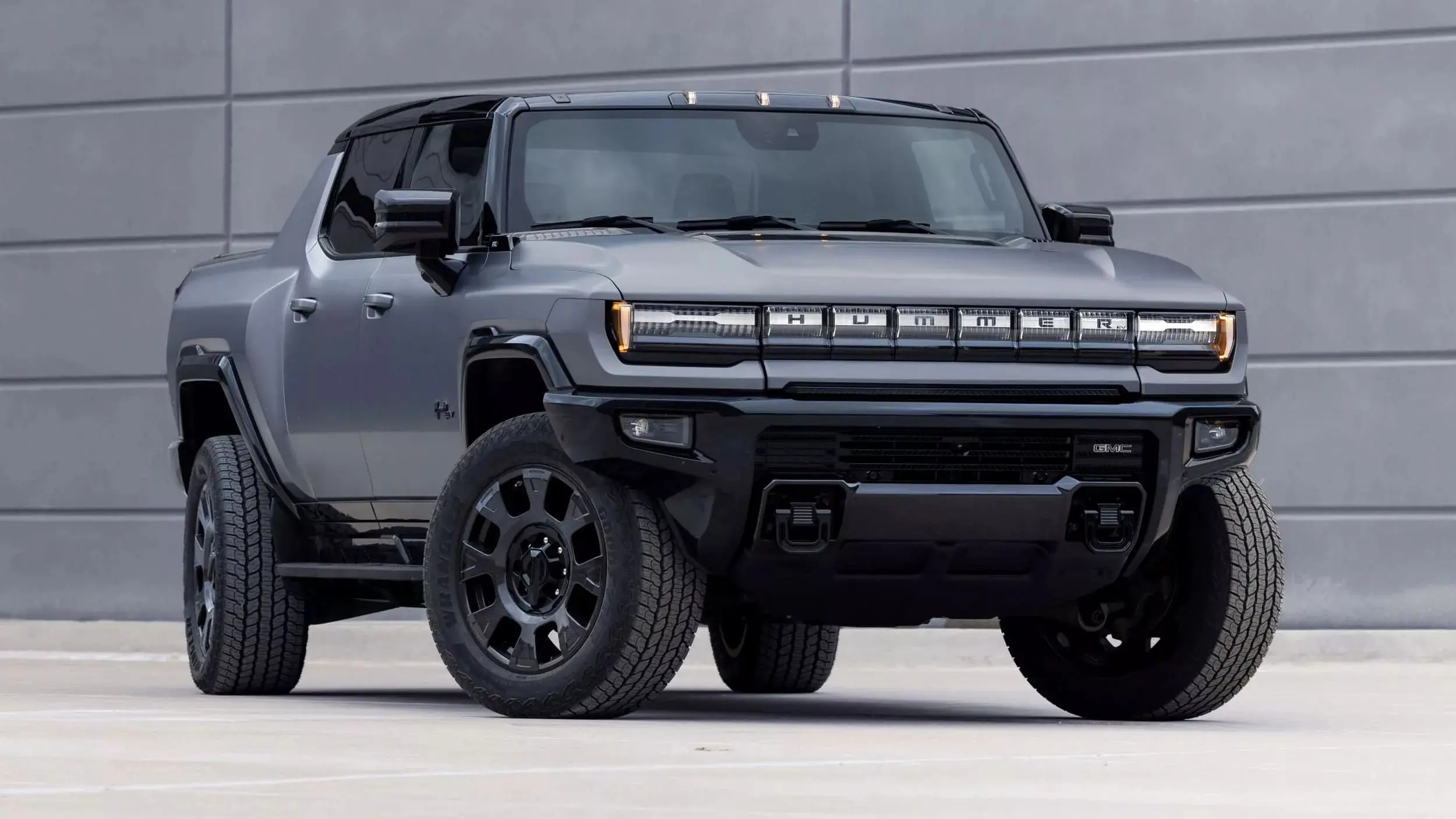 Оновлений GMC Hummer EV став швидшим, прохіднішим та більш технологічним — photo 41429
