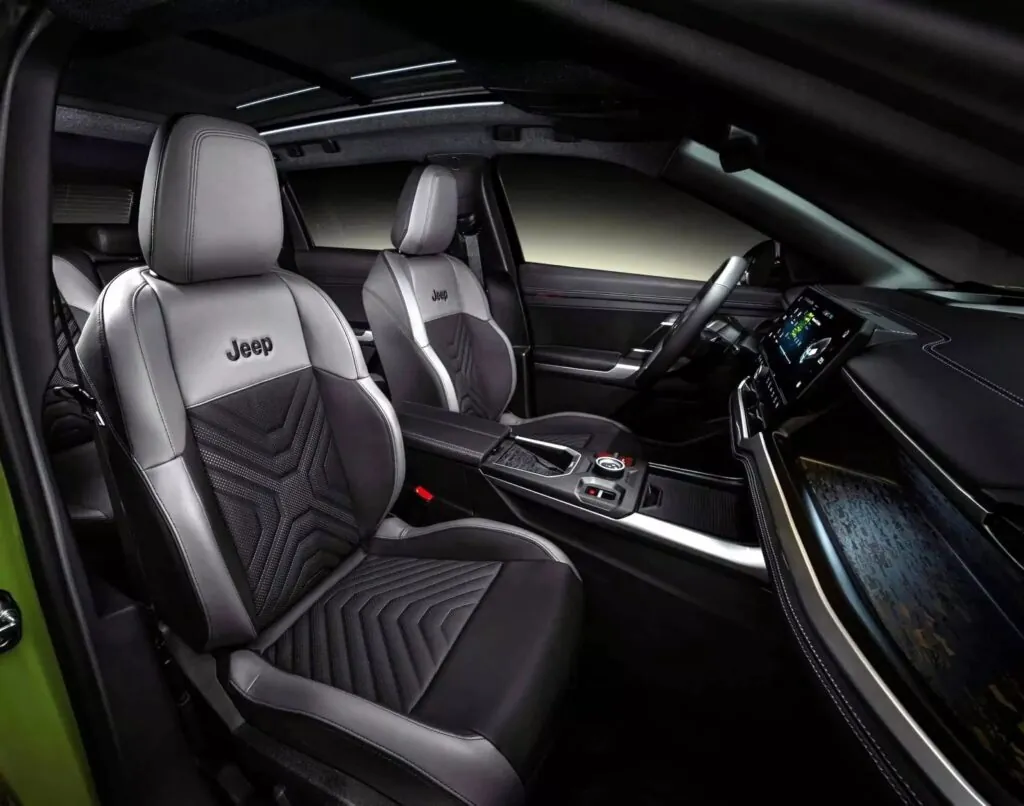 Новий електричний Jeep Compass засвітився раніше терміну — photo 3