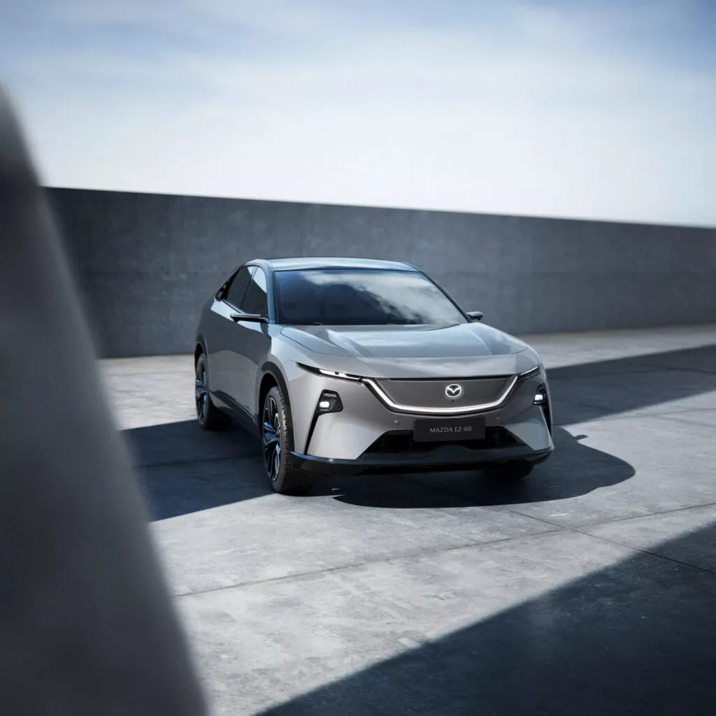 Новий електричний кросовер Mazda EZ-60 розкриває свої секрети — photo 4