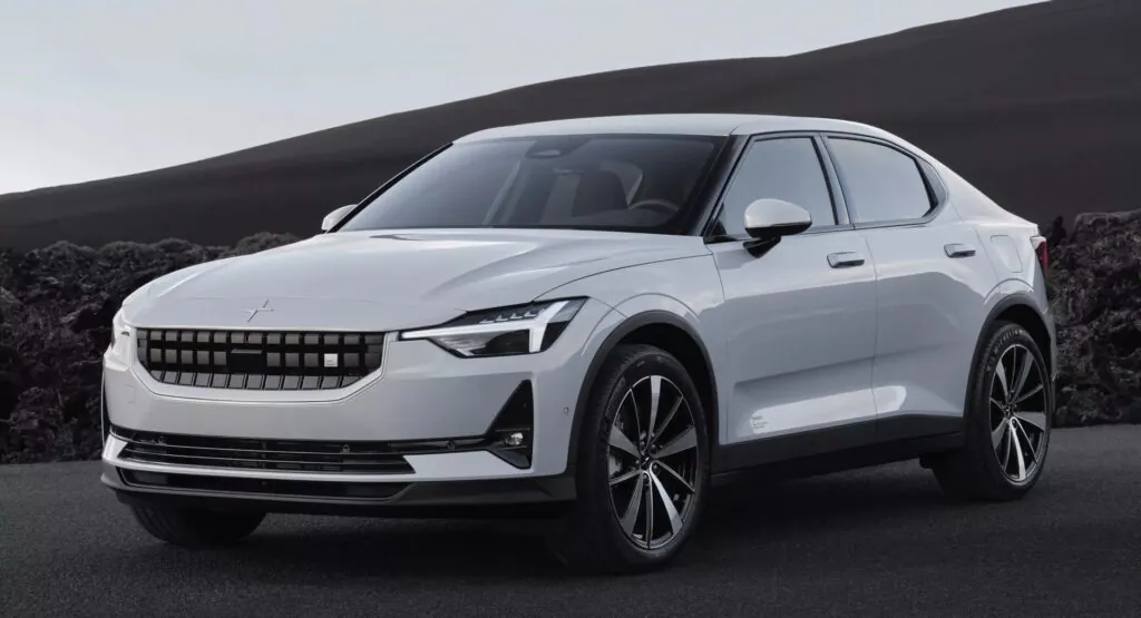 Polestar відкликає свої електромобілі через проблеми з камерами заднього огляду — photo 2