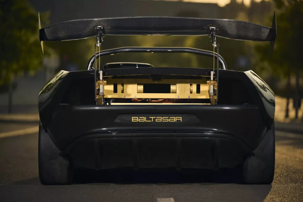 Знайомтеся з Baltasar Revolt R Concept – електричним монстром, легшим за Mazda Miata! — photo 2