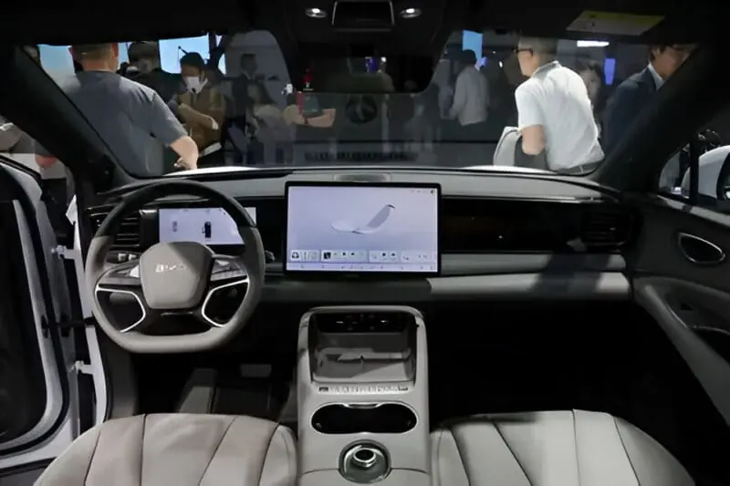 У мережу потрапили перші деталі про новий електричний кросовер BYD Seal 06 — photo 2