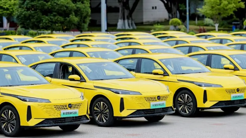 На рынок вышел Changan Oshan 520 с заменяемыми батареями CATL Choco-SEB — photo 3