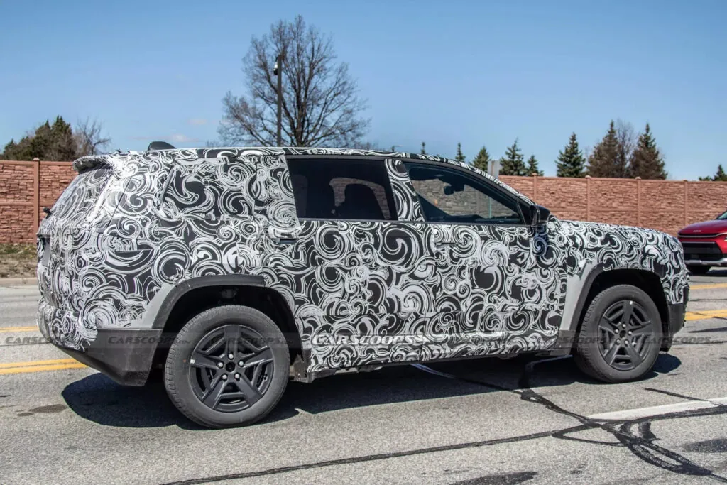 Jeep Cherokee повертається і вперше отримає повністю електричну версію! — photo 4