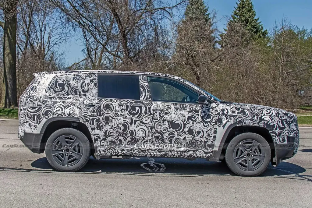Jeep Cherokee повертається і вперше отримає повністю електричну версію! — photo 5