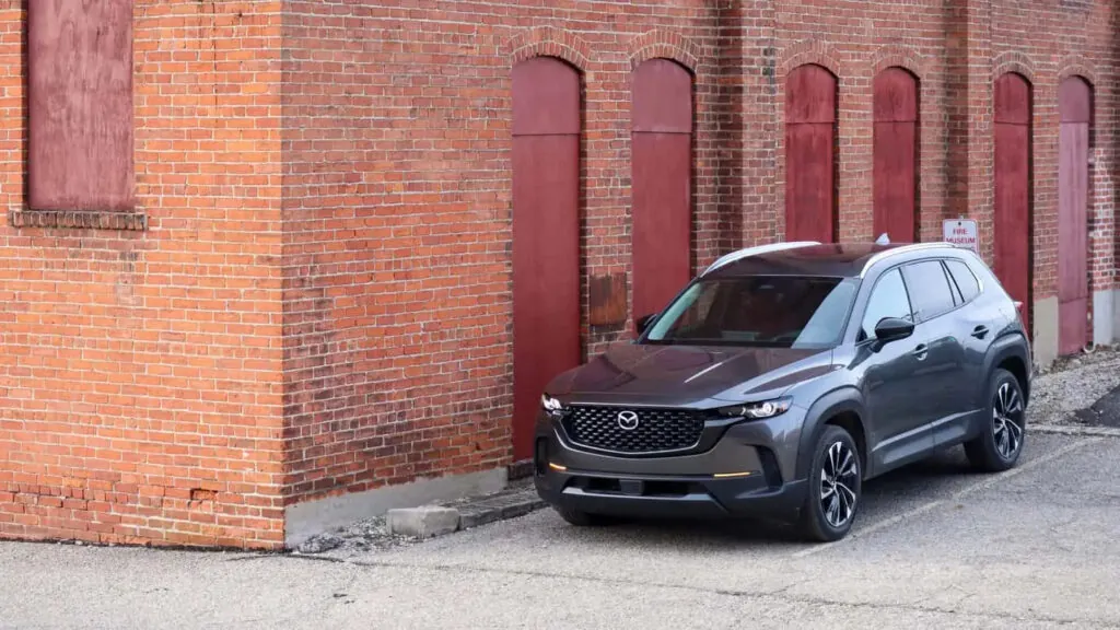 Как Mazda движется к электромобильному будущему, не изменяя себе — photo 7