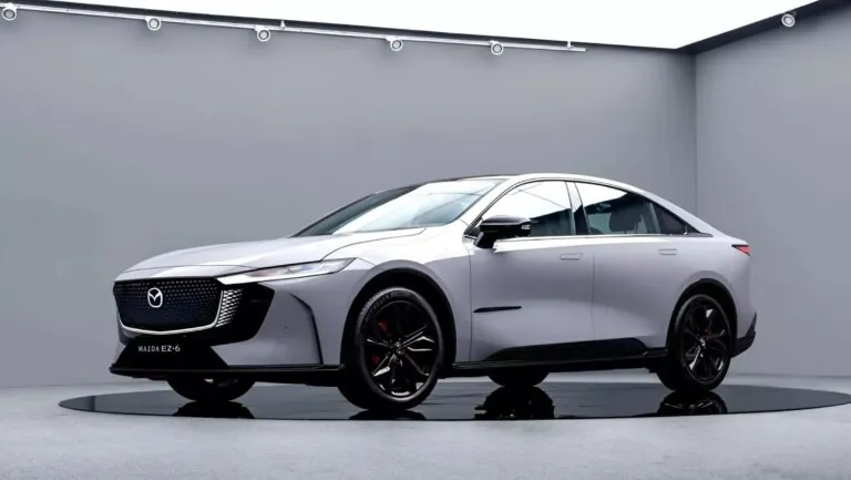 Mazda представила версію Sports Edition для свого нового електричного седана EZ-6 — photo 41671