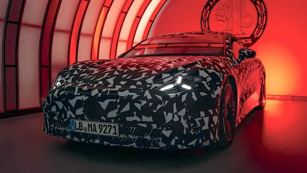 1000-сильний електричний суперседан Mercedes-AMG готується скинути камуфляж — photo 2