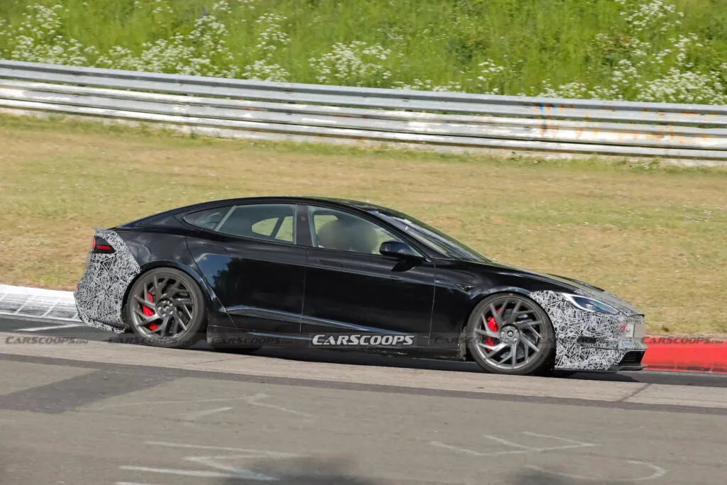 Що відомо про оновлений електричний суперседан Tesla Model S Plaid? — photo 3