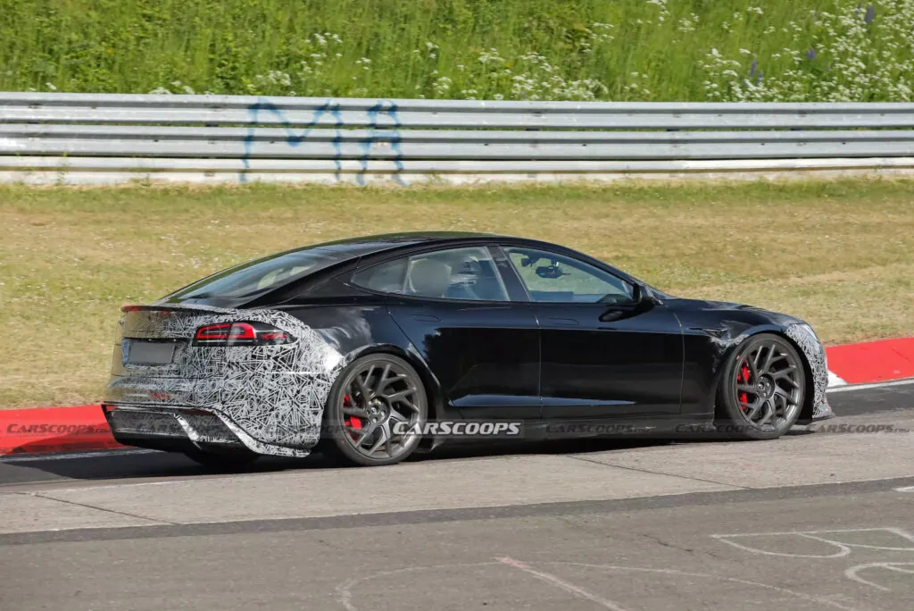 Що відомо про оновлений електричний суперседан Tesla Model S Plaid? — photo 4