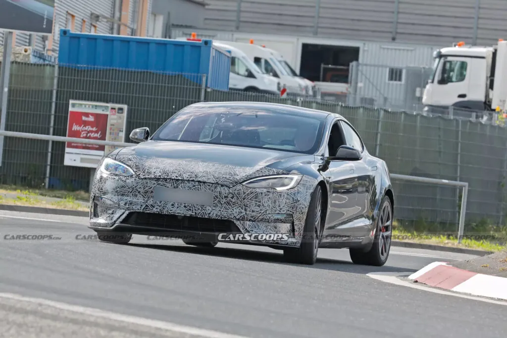 Що відомо про оновлений електричний суперседан Tesla Model S Plaid? — photo 6