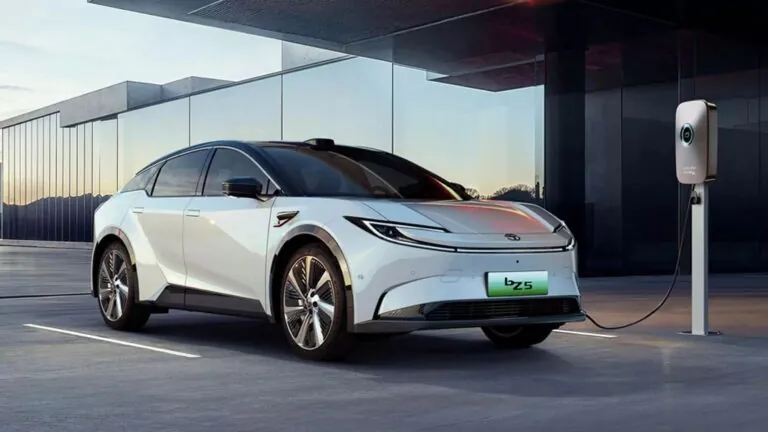 Новий електричний кросовер Toyota bZ5 вдвічі дешевший за Tesla Model Y! — photo 41941