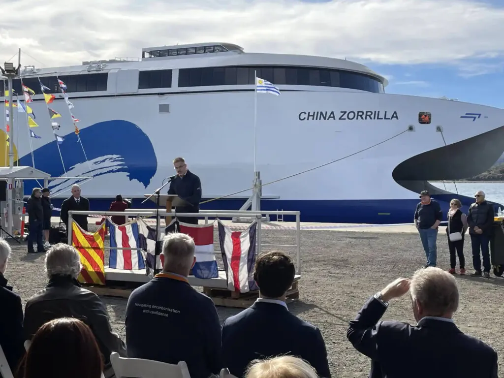 На воду спущено China Zorrilla – найбільший у світі повністю електричний корабель — photo 4