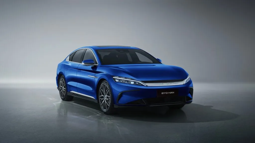 BYD уже установила 500 зарядных устройств мощностью 1 мегаватт — photo 4
