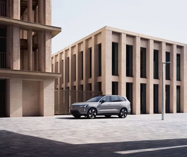 Новый электрический флагман Volvo EX90 уже в Украине — photo 46255