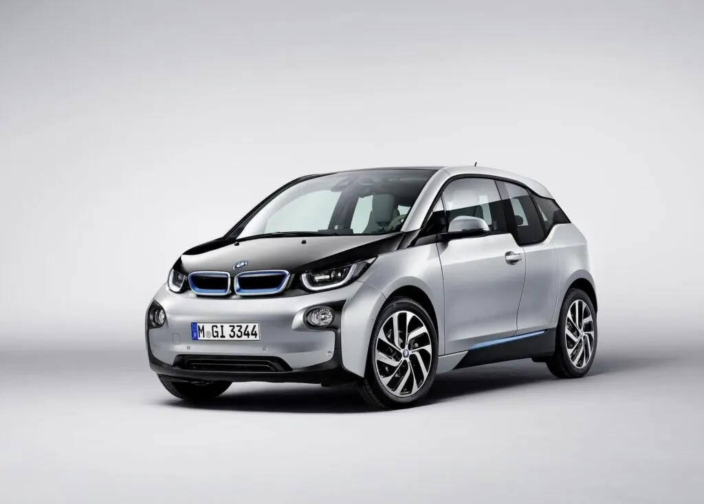 BMW может вернуть на рынок электромобили с расширенным запасом хода — photo 2