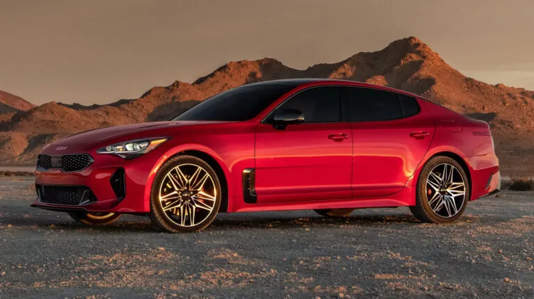 Kia прощається з бензиновими GT: майбутнє — за електрифікацією — photo 44888