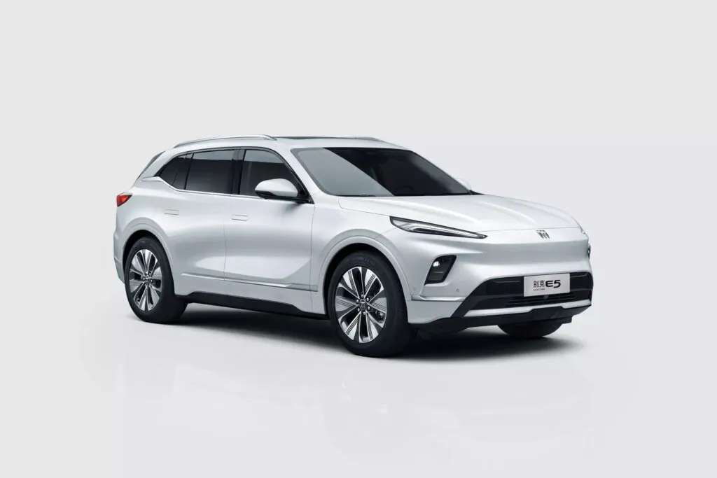 Buick представив оновлений електрокросовер Electra E5 для китайського ринку — photo 2