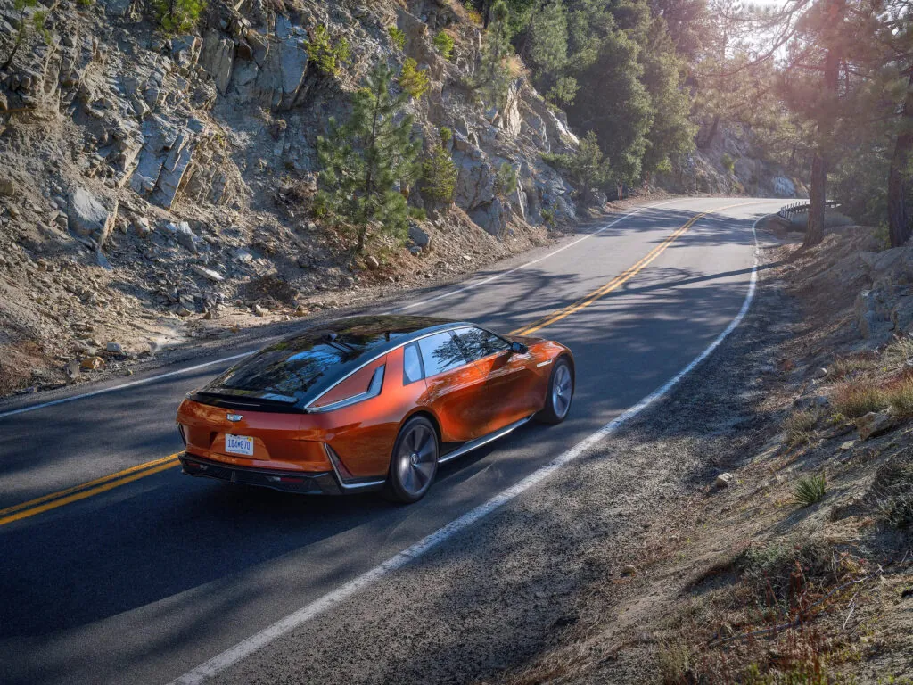 Cadillac передав першому клієнту електроседан Celestiq вартістю $350 000 — photo 4