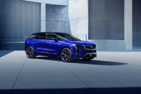 Cadillac презентував новий електричний кросовер Optiq-V — photo 44417