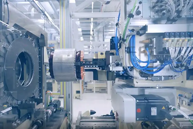 ZF представила універсальну платформу для високоефективних електроприводів — photo 46461