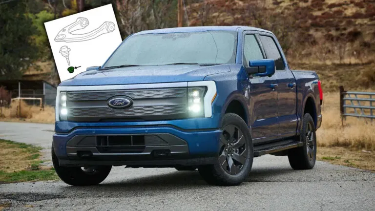 Ford відкликає майже 30 000 електричних пікапів F-150 Lightning через дефект підвіски — photo 43191