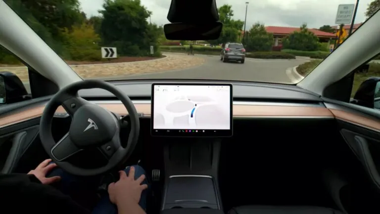 Понад 10 тисяч власників Tesla в Австралії подали колективний позов проти компанії — photo 44902