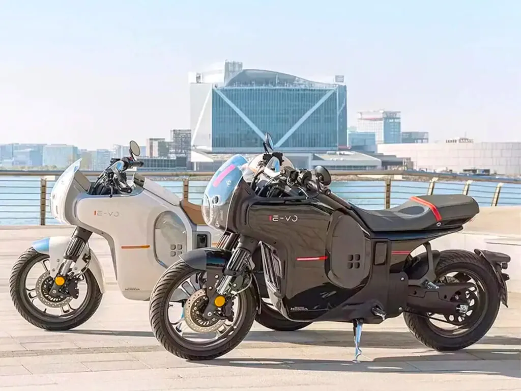 Honda представила перший серійний електричний мотоцикл E-VO — photo 4