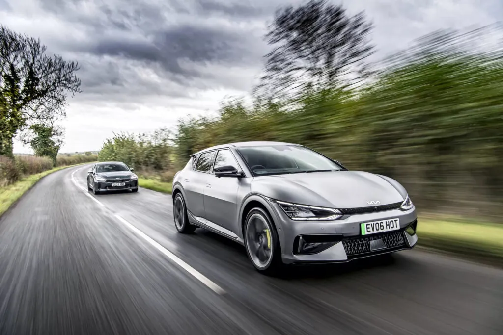 Kia прощається з бензиновими GT: майбутнє — за електрифікацією — photo 4