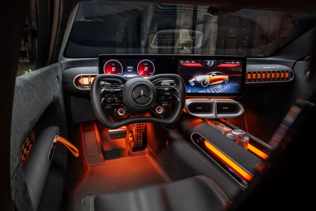 Mercedes-AMG офіційно представила електричний концепт GT XX — photo 4