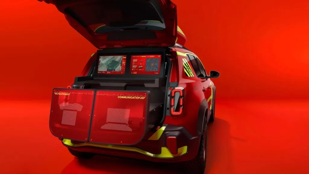 Renault представив унікальний електричний концепт Vision 4Rescue — photo 2