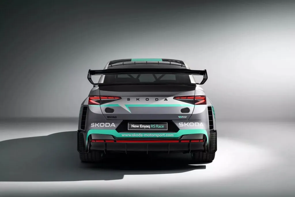 Skoda представила гоночний електричний концепт Enyaq RS Race — photo 6