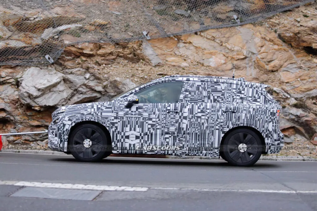 Електричний кросовер Skoda Epiq вже проходить дорожні випробування в Європі — photo 2