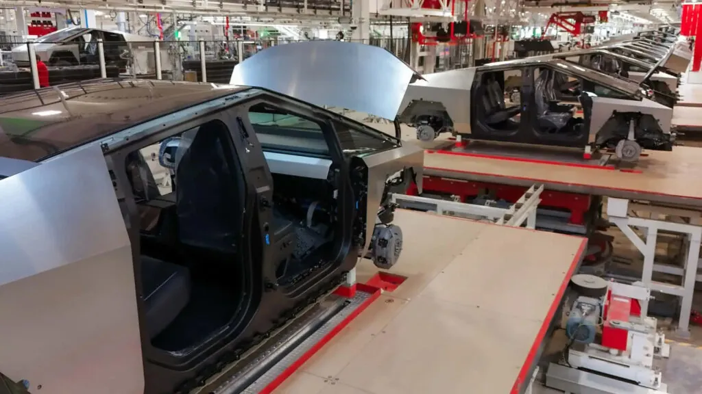 Tesla тимчасово зупинила виробництво на гігафабриці в Остіні — photo 2 Tesla тимчасово зупинила виробництво на гігафабриці в Остіні — photo 2