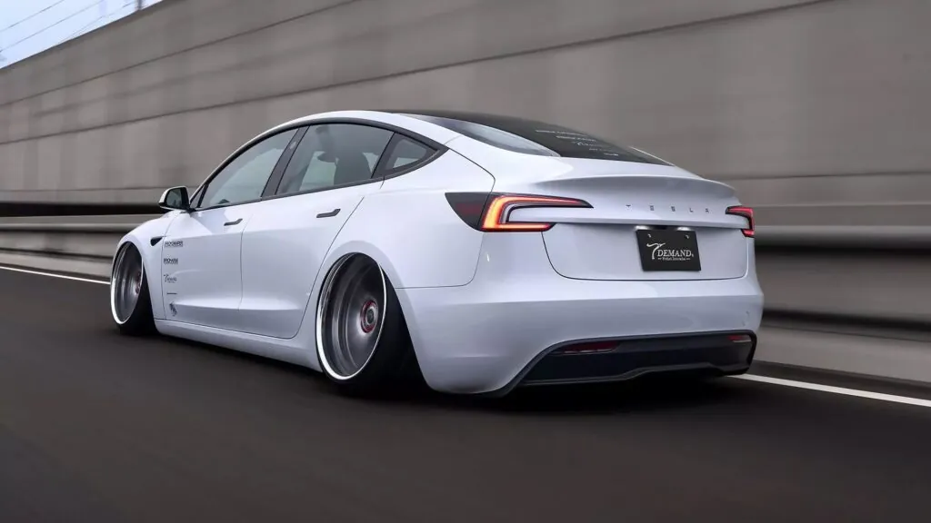 Японське тюнінг-ательє T-Demand представило екстремальні версії Tesla Model 3 та Model Y — photo 4