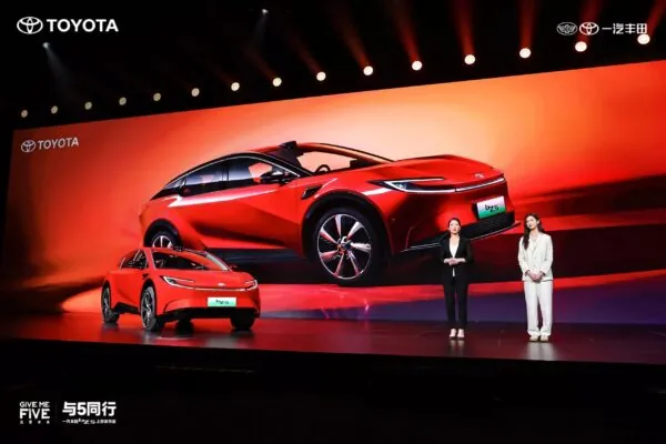 Новый электрокроссовер Toyota bZ5 дебютировал по цене от $18 100 — photo 44760
