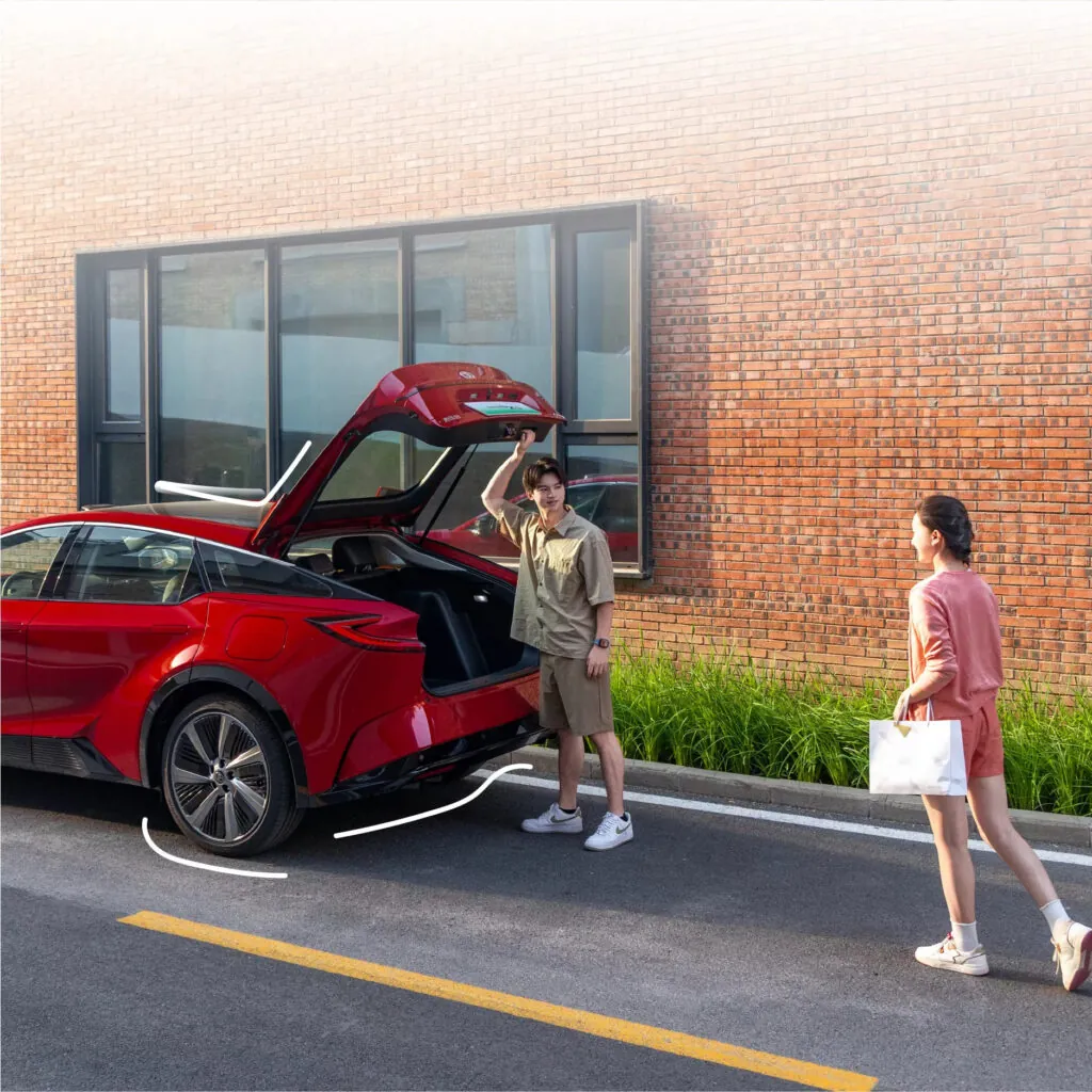 Новый электрокроссовер Toyota bZ5 дебютировал по цене от $18 100 — photo 8