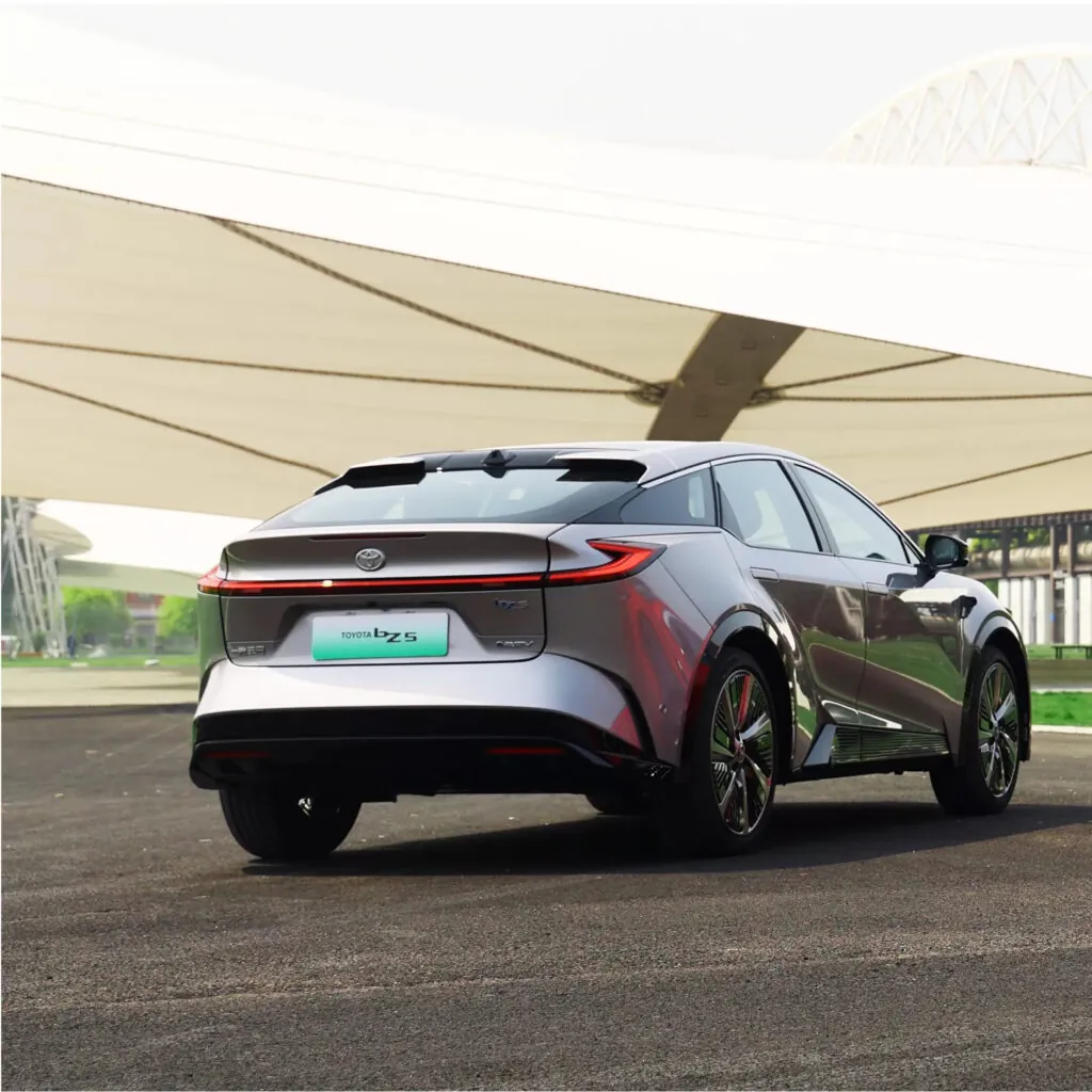 Новый электрокроссовер Toyota bZ5 дебютировал по цене от $18 100 — photo 4