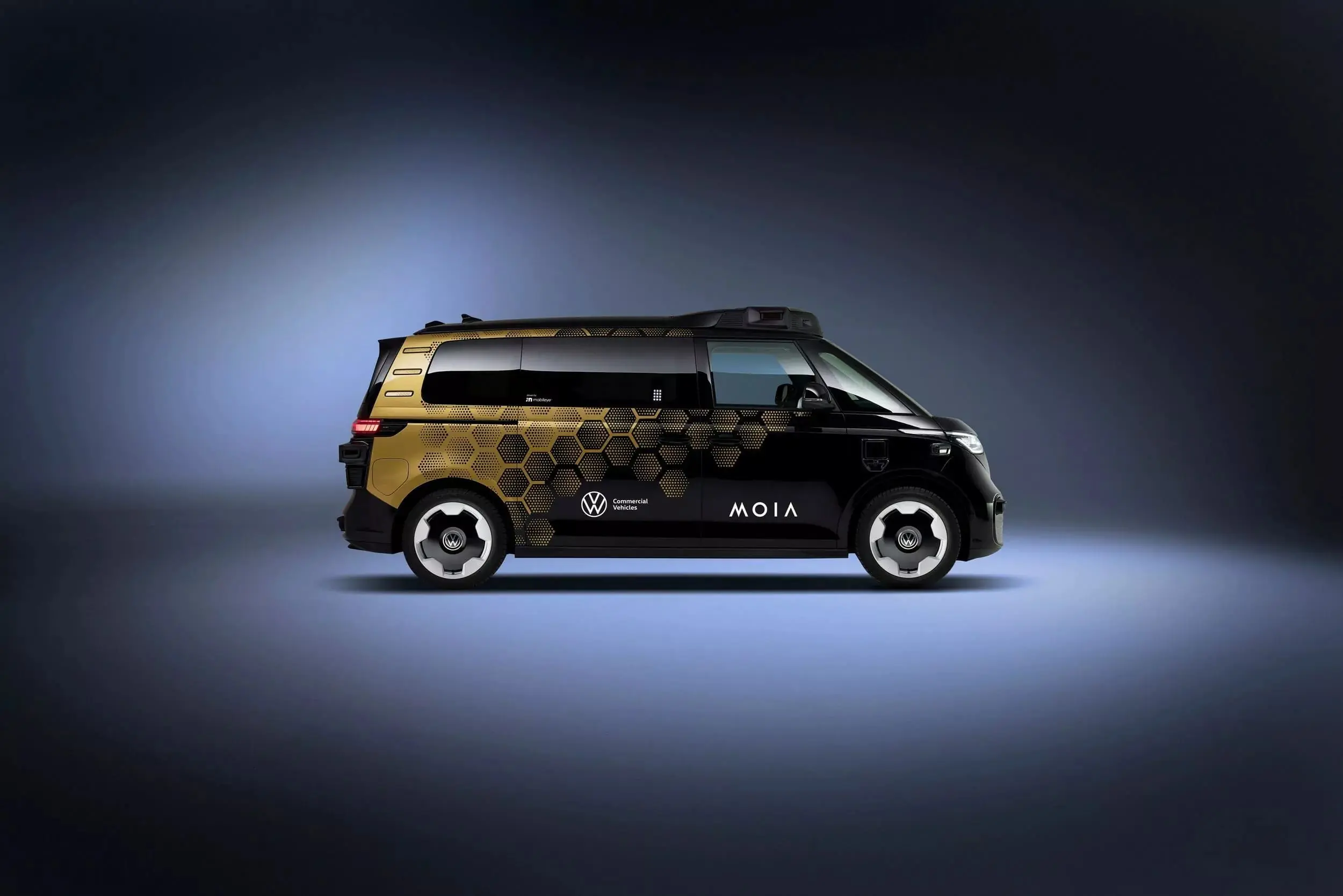 Volkswagen випереджає Tesla з серійним роботаксі ID. Buzz AD — photo 45934