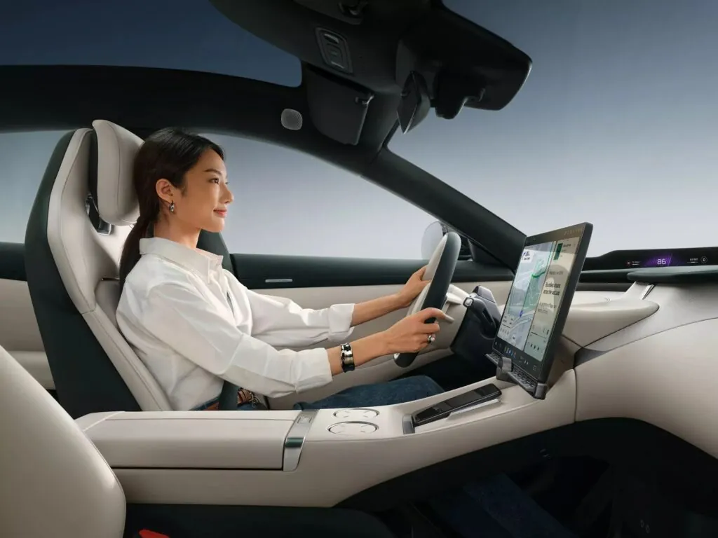 Xiaomi офіційно представив електричний кросовер YU7 — photo 2 Xiaomi офіційно представив електричний кросовер YU7 — photo 2