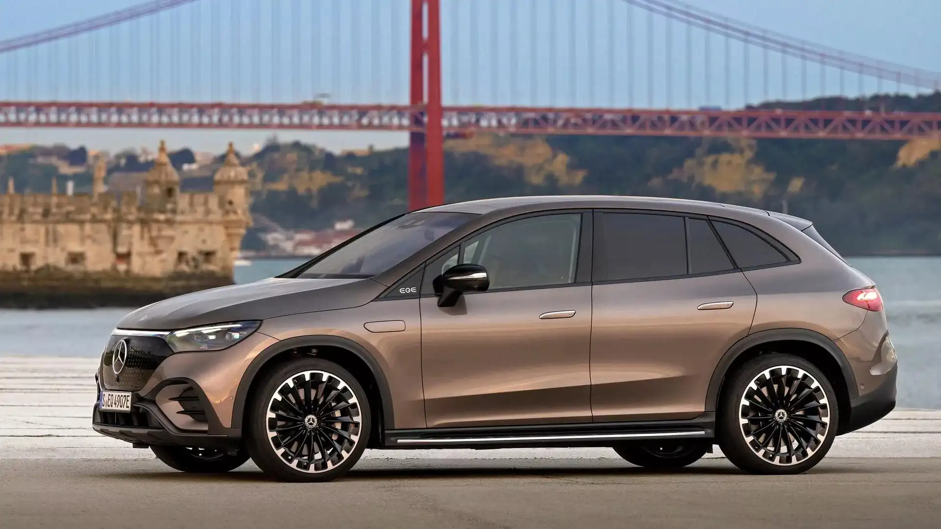 Почему Mercedes остановил поставки электромобилей в США? — photo 50730