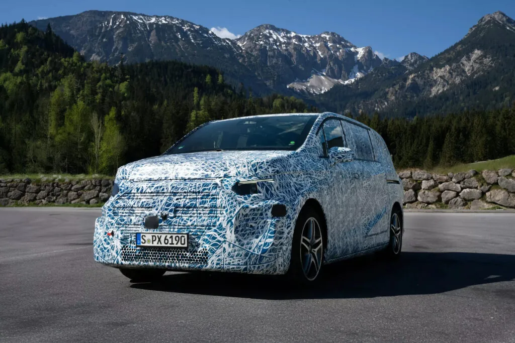 Mercedes готовит к запуску электрический минивэн VLE — photo 4
