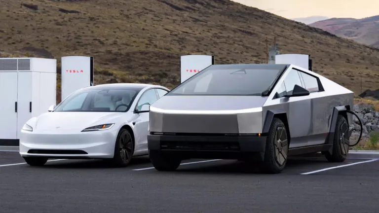 Tesla може випустити менший Cybertruck — електропікап нового класу — photo 49588