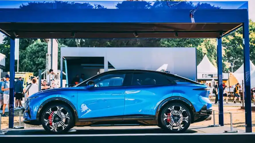 Как Alpine проектирует новые электрокары: AI, карандаш и французский шарм — photo 3
