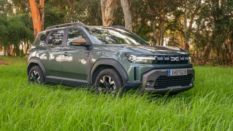 Dacia готовит полностью электрическую версию кроссовера Duster — photo 47161