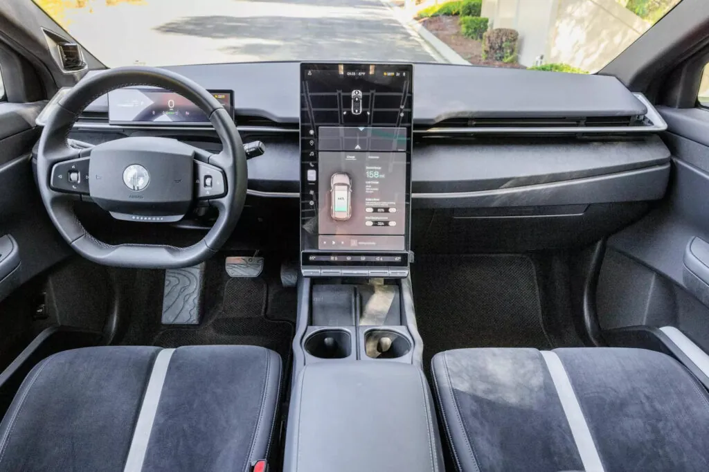 В США продають електрокросовери Fisker Ocean за ціною від $22 990 — photo 3